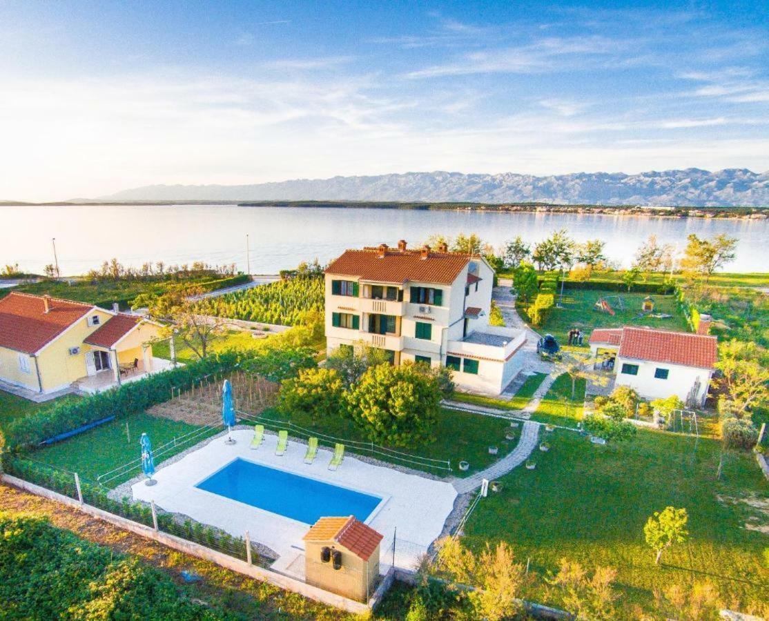 Aenona Sea View Apartments Nin Exteriör bild