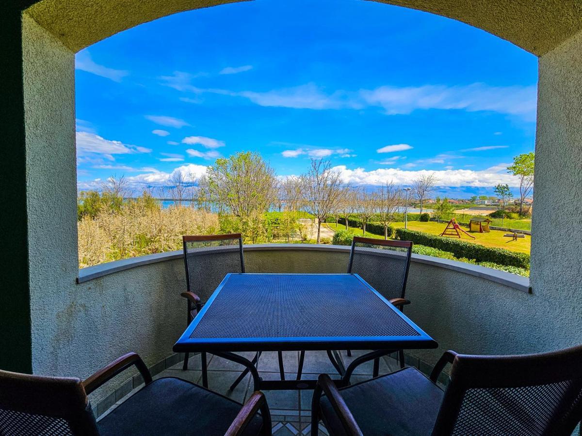 Aenona Sea View Apartments Nin Exteriör bild